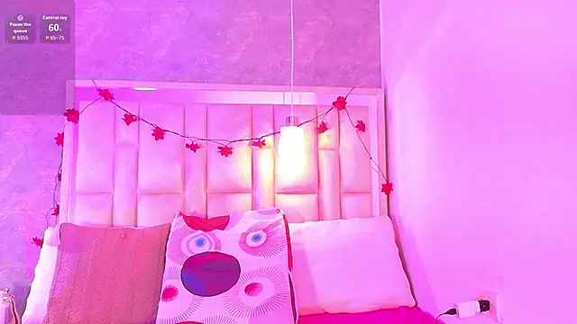 LunaRose18 online show from 06.30.26