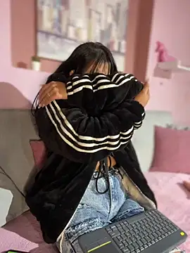 GabyLopez Pink online show from 06.18.26