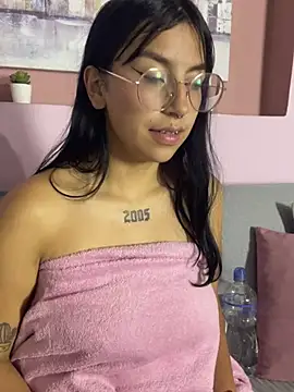 GabyLopez Pink online show from 07.28.26