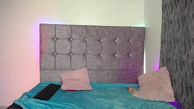 zira lux online show from 06.25.26