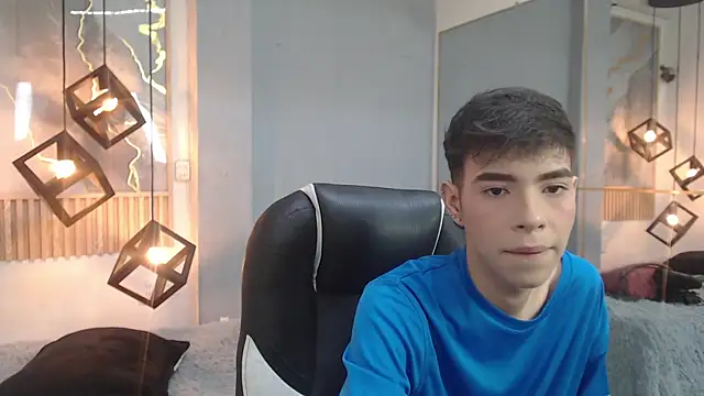 Snapshot of ash_ka chatting on 07.17.26 ash ka online show from 07.17.26