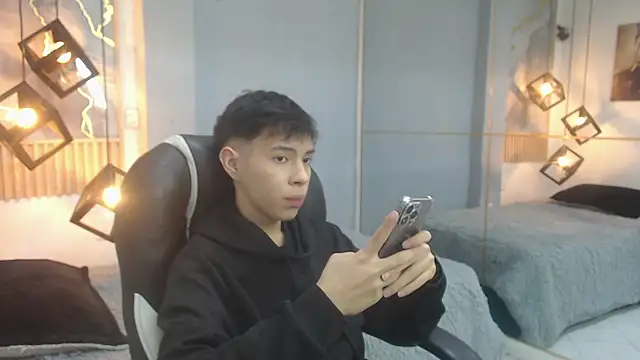 Snapshot of ash_ka chatting on 07.26.26 ash ka online show from 07.26.26