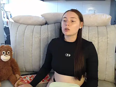 Madiison Keller online show from 06.23.26
