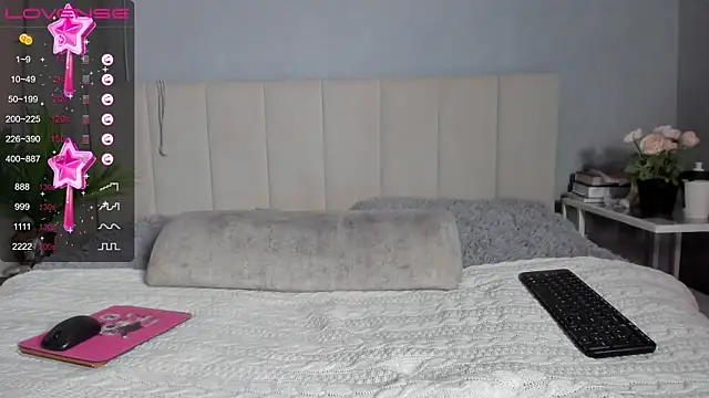 MissMiaTv online show from 12.14.24