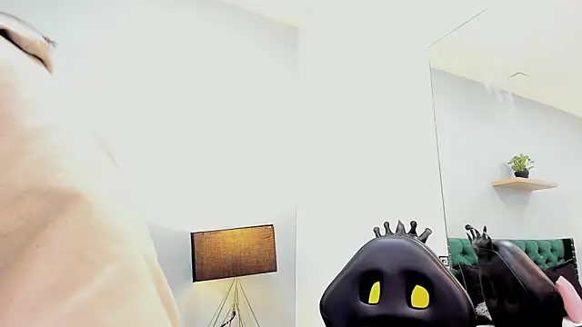 Saki Akanne online show from 07.27.26