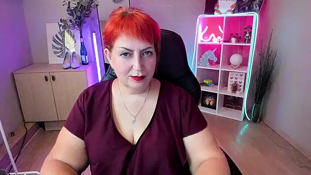 Joana Woods online show from 07.10.26