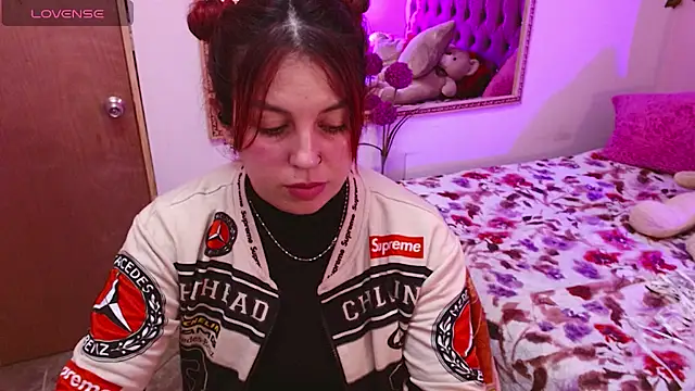 Megan  02 online show from 07.29.26