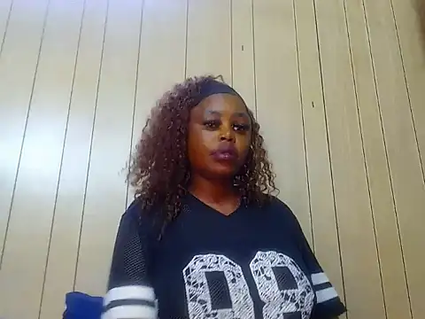 Snapshot of spicykittyy chatting on 07.18.26 spicykittyy online show from 07.18.26