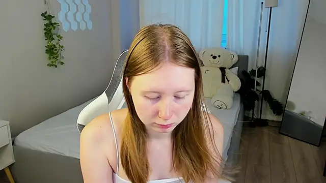Snapshot of LiliTiny chatting on 08.06.26 LiliTiny online show from 08.06.26