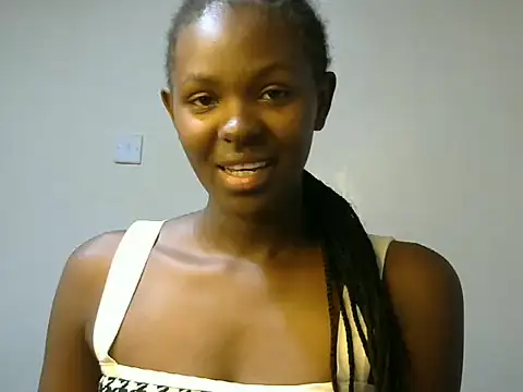 Snapshot of shypretty chatting on 06.27.26 shypretty online show from 06.27.26