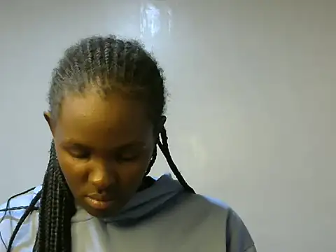 Snapshot of shypretty chatting on 07.04.26 shypretty online show from 07.04.26