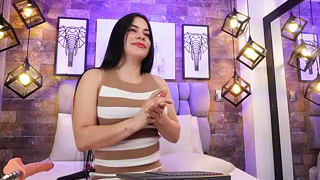 Miss Isabeella online show from 07.11.26