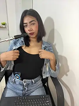 cherry skinnyy  online show from 08.04.26