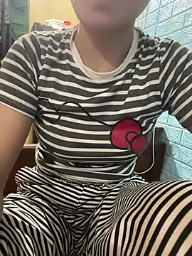 Nhiyeu2k online show from 07.18.26