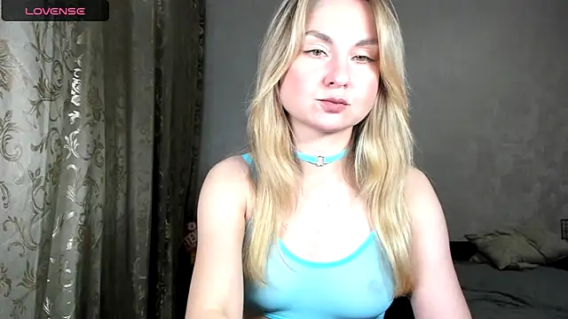 Snapshot of kelly_copperfield chatting on 09.09.25 kelly copperfield online show from 09.09.25