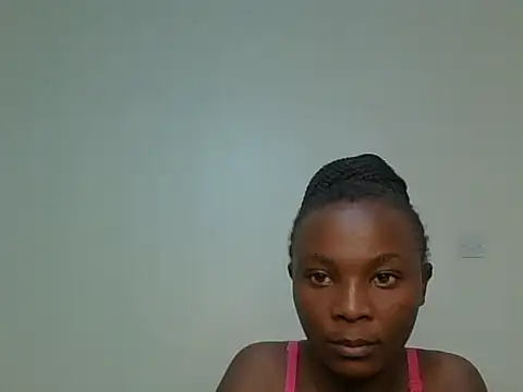 Snapshot of Queenn_vee chatting on 06.23.26 Queenn vee online show from 06.23.26