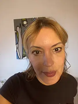 Snapshot of GeraldineDeluca chatting on 07.06.26 GeraldineDeluca online show from 07.06.26