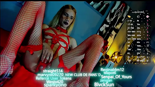 Snapshot of love_amor_ chatting on 12.24.24 love amor  online show from 12.24.24
