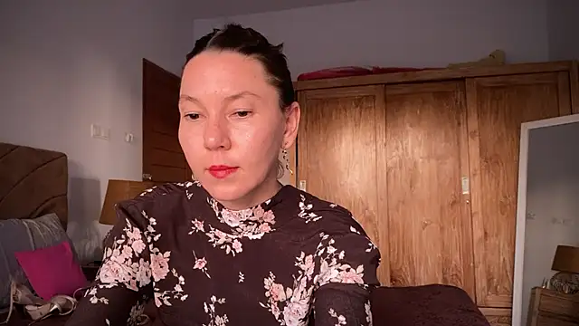 Snapshot of kittycat4you chatting on 12.19.24 kittycat4you online show from 12.19.24