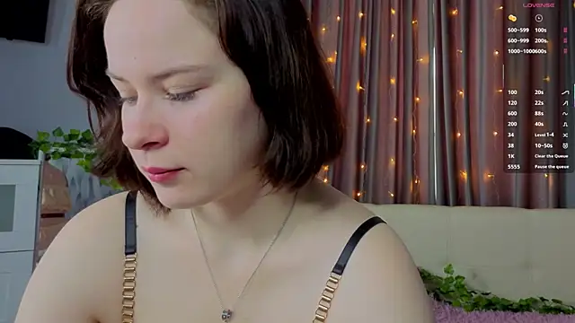 Snapshot of nelly_sweeti chatting on 07.26.26 nelly sweeti online show from 07.26.26