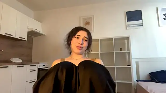 runawyin online show from 08.03.26