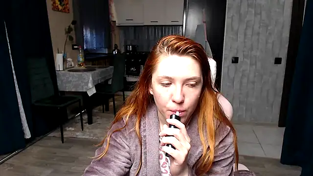 Reginasmilee online show from 04.27.26