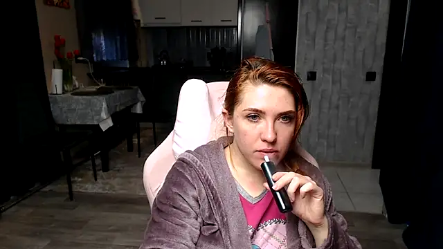 Reginasmilee online show from 04.29.26