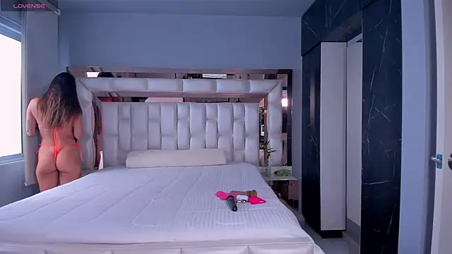 SarahPreston online show from 01.12.25