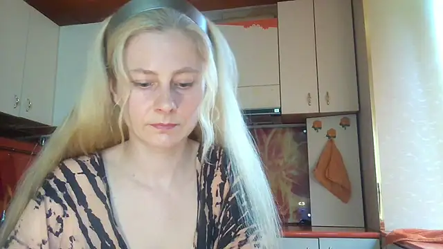 Vexieeka online show from 07.10.26