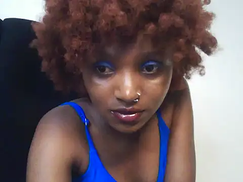 Snapshot of Cherrysexxi chatting on 07.14.26 Cherrysexxi online show from 07.14.26