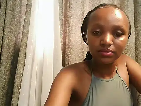 Snapshot of Cherrysexxi chatting on 07.28.26 Cherrysexxi online show from 07.28.26