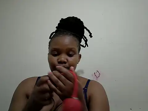 Snapshot of QueenAtynat chatting on 06.24.26 QueenAtynat online show from 06.24.26