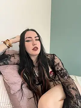 Ellie Whitfield online show from 07.15.26