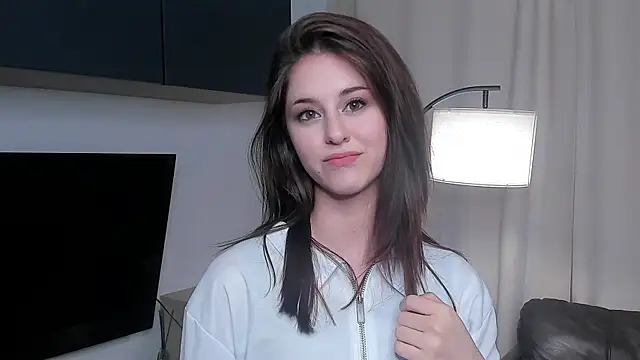 JuleeKnowell online show from 07.03.26