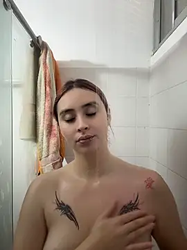 Snapshot of Sophiia_Luxx chatting on 07.07.26 Sophiia Luxx online show from 07.07.26