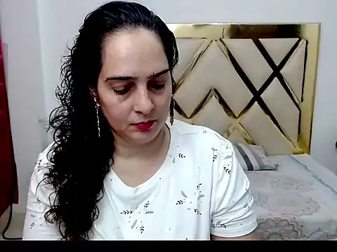 rebecamontero online show from 07.06.26