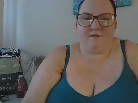 Snapshot of LumaBelleX chatting on 07.29.26 LumaBelleX online show from 07.29.26