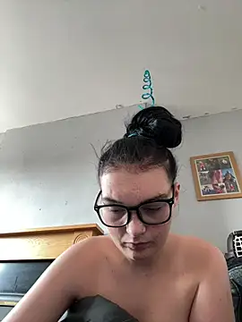 Snapshot of sweetpippa_ chatting on 07.16.26 sweetpippa online show from 07.16.26