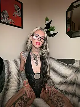 Snapshot of wilddreamer_x chatting on 07.07.26 wilddreamer x online show from 07.07.26