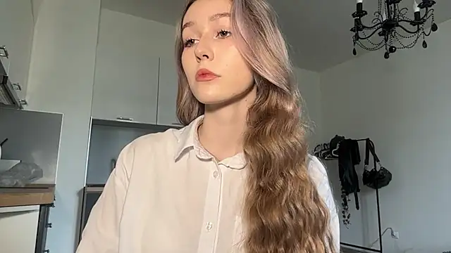 ShyandSkinnyAlice online show from 07.21.26