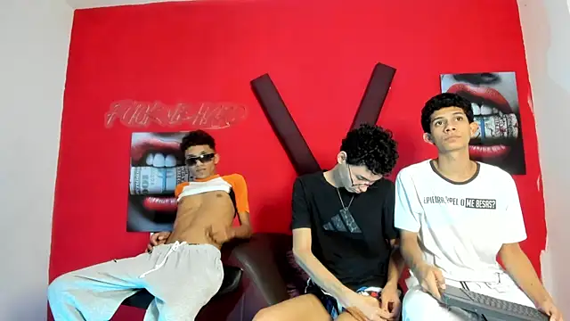 PRETTY LOVERS1 online show from 07.07.26