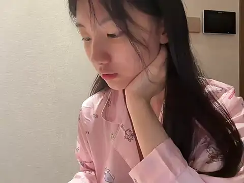 miumikkkki online show from 07.07.26