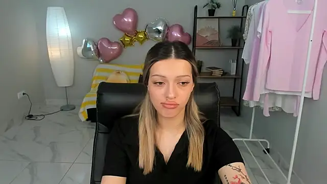 KarenCarson online show from 07.12.26