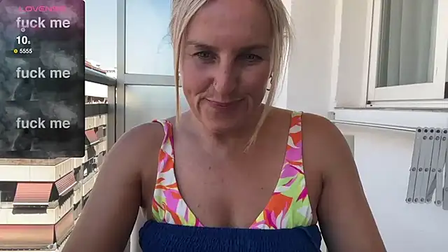 Spicy-Peach online show from 08.08.26