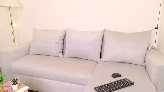Rileywomms online show from 07.27.26