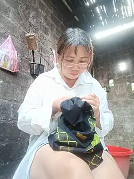 Mai-lingg online show from 07.10.26