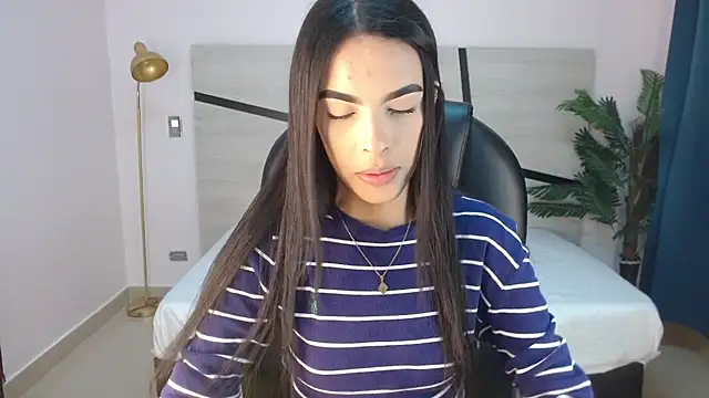 Snapshot of valery_restrepo chatting on 07.24.26 valery restrepo online show from 07.24.26