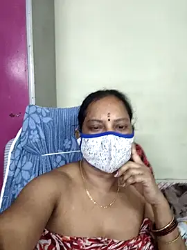 Snapshot of amudha143 chatting on 07.30.26 amudha143 online show from 07.30.26