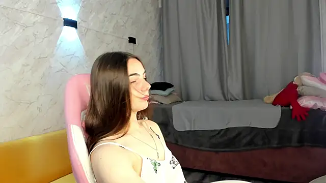 Vivienne thea online show from 07.26.26