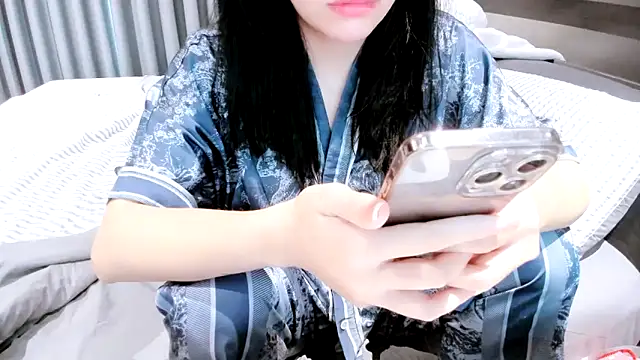 Snapshot of SungkyunnKwan chatting on 02.14.25 SungkyunnKwan online show from 02.14.25